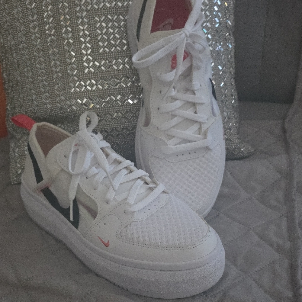 Nike White and Black Sneakers with Classic Design